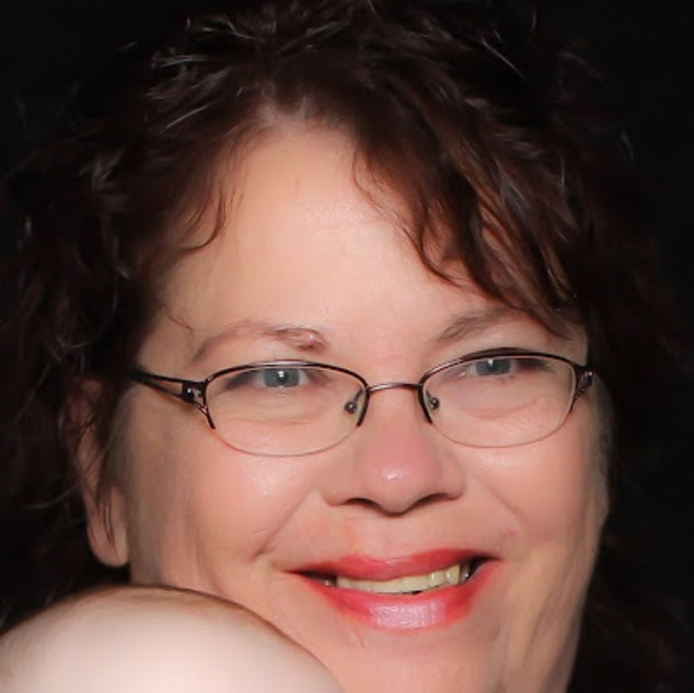 Meet your Posher, Cecilia